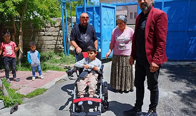 10 yaşındaki Miraç akülü sandalyesine kavuştu