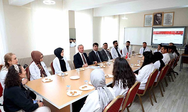 Ağrı Milli Eğitim Müdürü Kökrek, Hamur'da öğretmenlere Maarif Modeli'ni anlattı