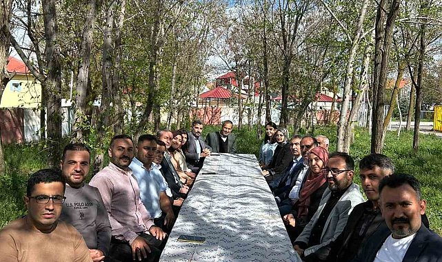 Ağrı Milli Eğitim Müdürü Kökrek, öğretmenlerle buluştu, "Türkiye Yüzyılı Maarif Modeli"ni anlattı
