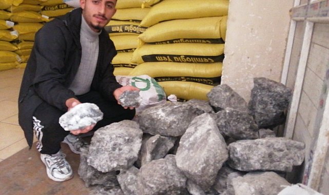 Ağrı'da besiciler hayvanlarının gelişimi için kaya tuzu depoluyor