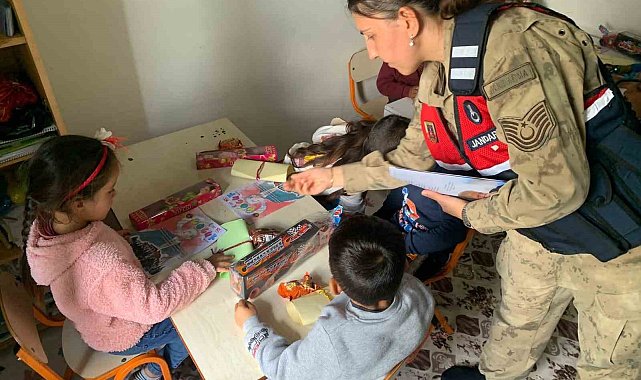 Ağrı'da jandarmadan öğrencilere "mahremiyet" eğitimi