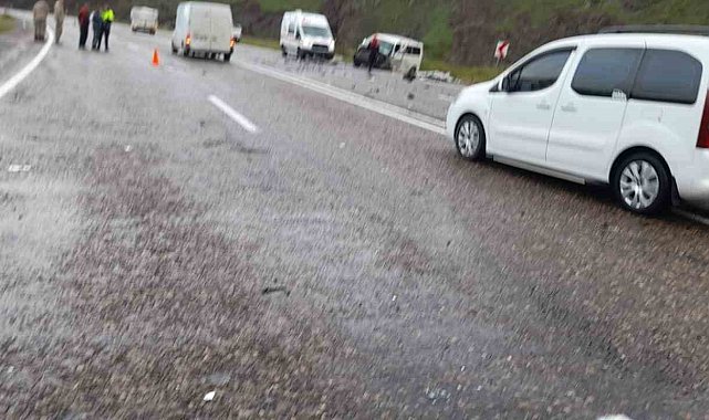 Ağrı'da korkunç kaza: 2 ölü, 5 yaralı