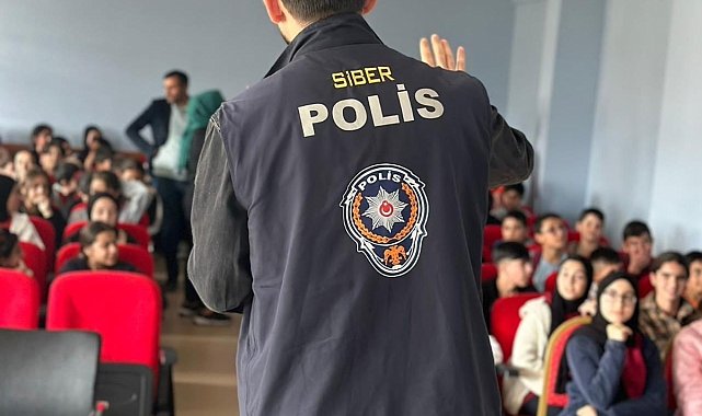 Ağrı'da siber suçlara yönelik farkındalık eğitimi verildi