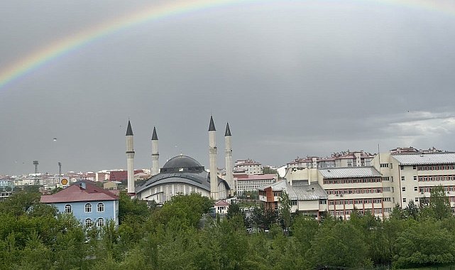 Ağrı'da yağmur sonrası gökkuşağı şöleni