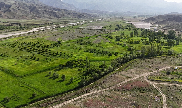 Aras Nehri’nin dron görüntüsü büyülüyor