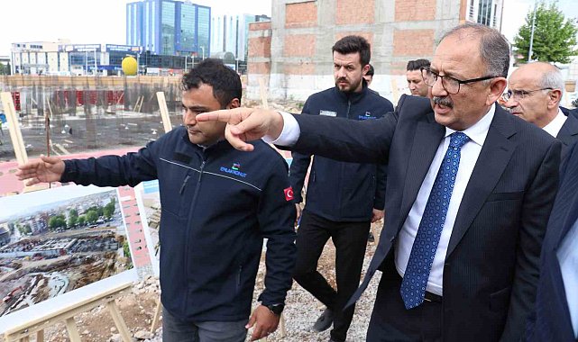 Bakan Özhaseki Malatya'da çarşı projesini inceledi