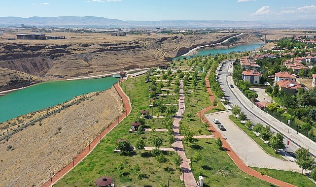 Başkan Geçit, Beylerderesi Şehir Parkındaki yenileme çalışmalarını inceledi