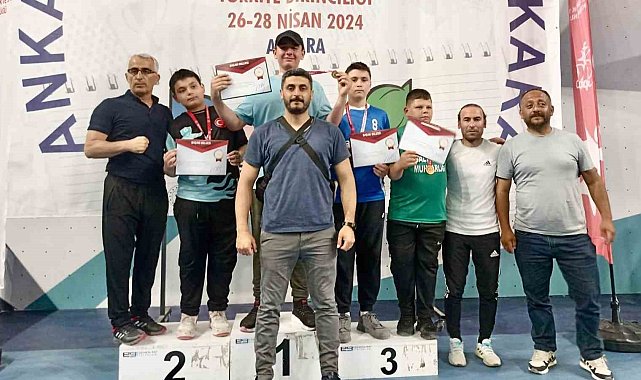 Bilek güreşinde Elazığ'a Türkiye birinciliği
