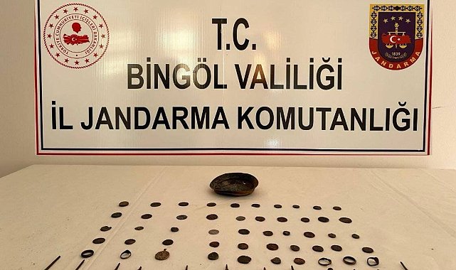 Bingöl'de 63 adet obje ele geçirildi: 2 gözaltı