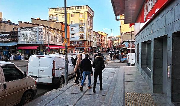 Kars'ta "Bir dakika bakar mısın" sıkıntısı