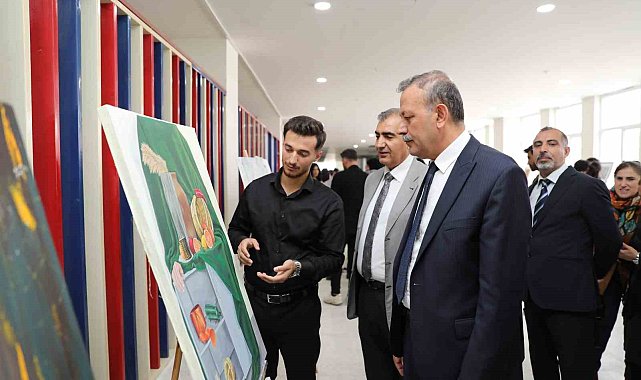 Bitlis Eren Üniversitesinde sanat rüzgarı
