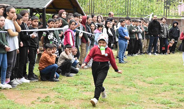 Bitlis'te 'Geleneksel Sokak Oyunları Şenliği' düzenlendi