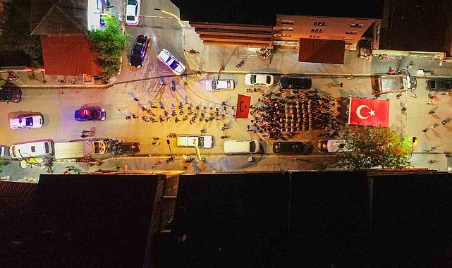 Çatak'ta meşaleli 19 Mayıs yürüyüşü