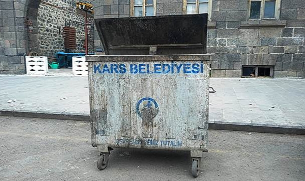 Kars'ta çöp atma saatleri güncellensin