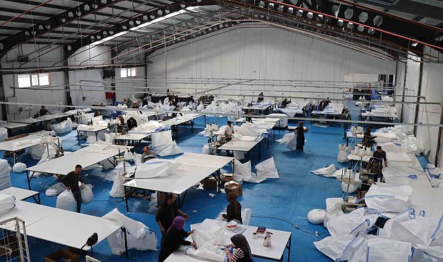 Çuval fabrikası yüzlerce insana iş kapısı oldu