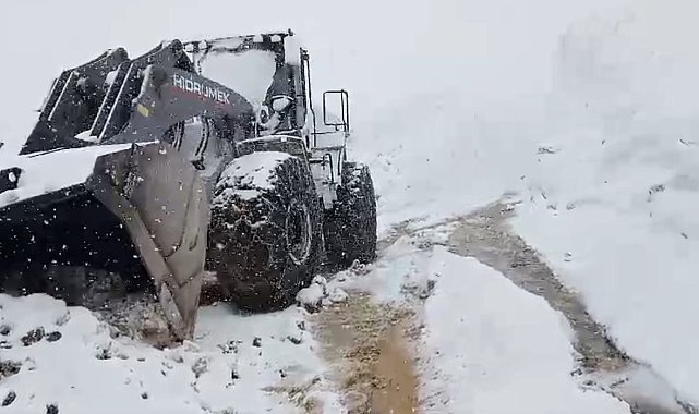 Doski Vadisi'nde Mayıs ayında 5 metreyi bulan kar görüntüleri hayrete düşürüyor