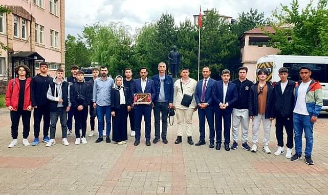 Edirneli öğrenciler Güroymak'a misafir oldu