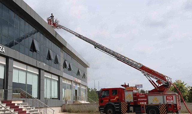 Elazığ'da iş yerinde çıkan yangın söndürüldü