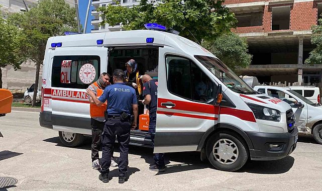 Elazığ'da motosiklet devrildi: 1 yaralı