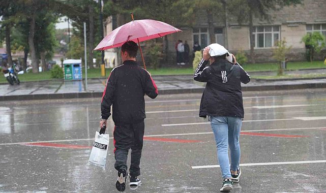 Elazığ'da sağanak yağış etkili oldu