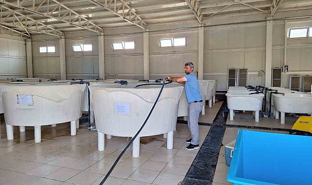 Elazığ'da Su Ürünleri Ar-Ge Merkezi'nde üretim çalışmaları sürüyor