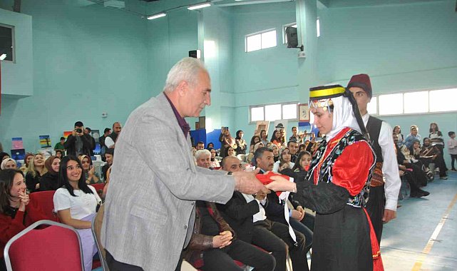 Eleşkirt'te gençlik konseri beğeni topladı