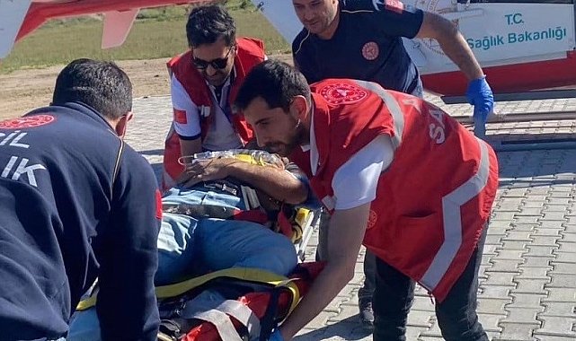 Erciş'te ayağı kırılan vatandaş için ambulans helikopter havalandı