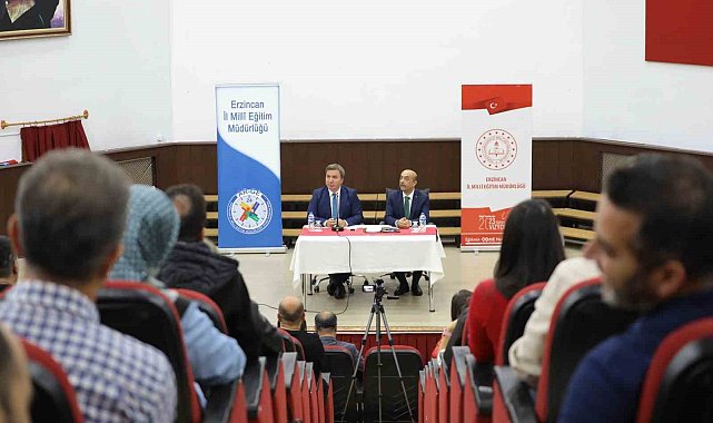 Erzincan'da eğitim öğretim faaliyetleri üzerine istişarelerde bulundu
