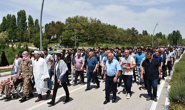 Gazze'de ölenler için temsili cenaze töreni