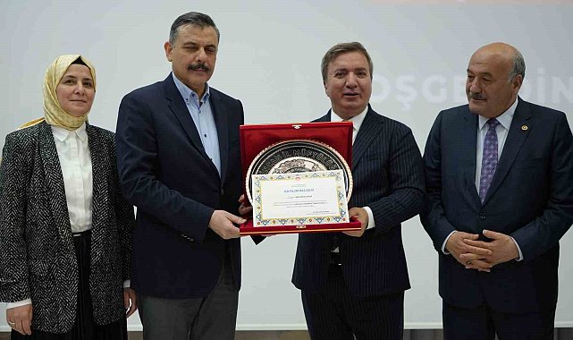 Hafız Vali, "Hafız Kal" yarışmasının birincisi oldu