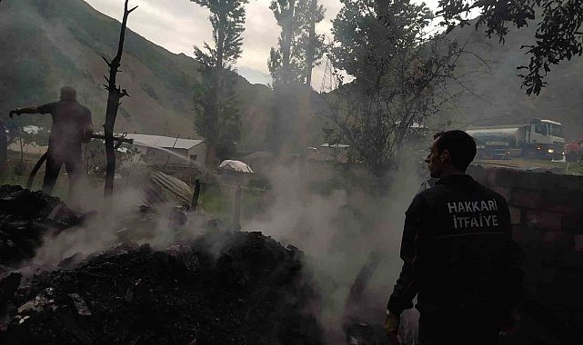 Hakkari'de korkutan yangına zamanında müdahale