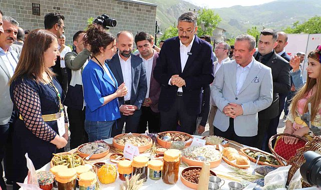 Hakkari'de yöresel lezzetler festivali düzenlendi