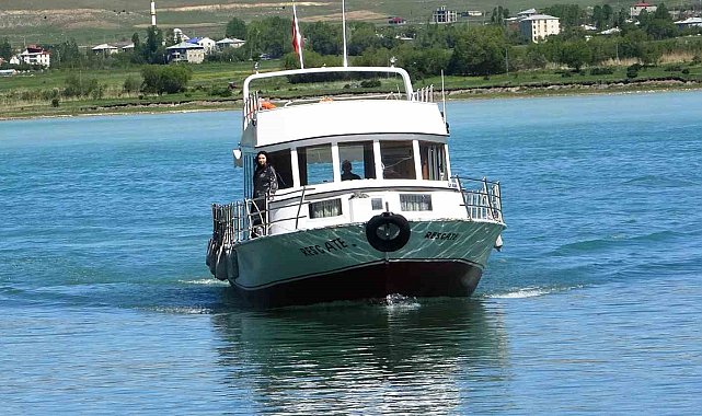 Hilton'dan Van Gölü'nde tekne turu keyfi