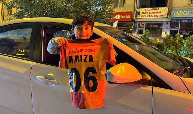 Iğdır'da yüzlerce kişi şampiyonluk sevinci yaşadı