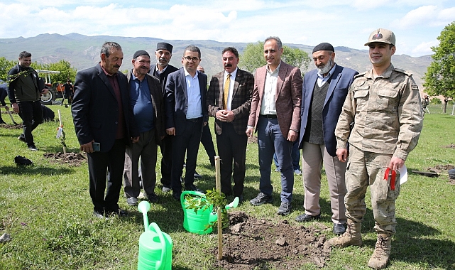 Kağızman'a nar bahçesi kuruldu