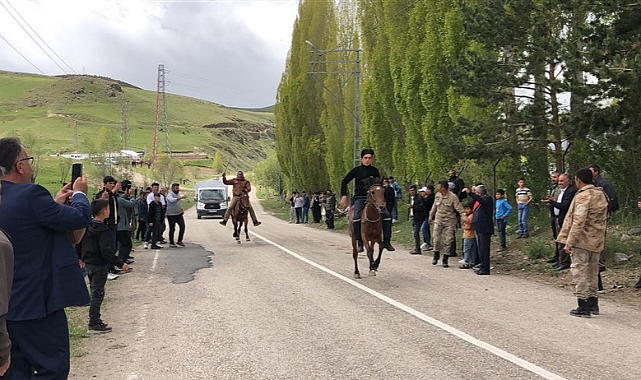 Karaurgan'da dörtnal at yarışları yapıldı