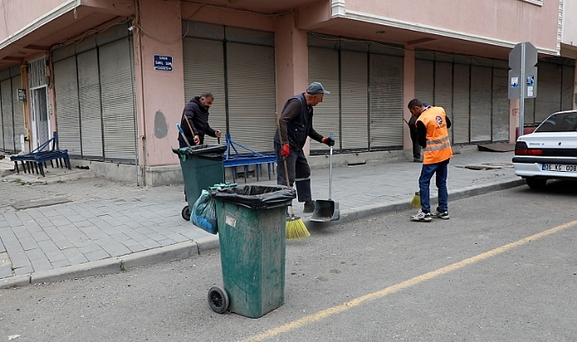 Kars Belediyesi mahallelerde temizlik çalışmasına başladı
