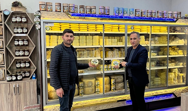Kars kaşarı ve balı esnaftan soruldu