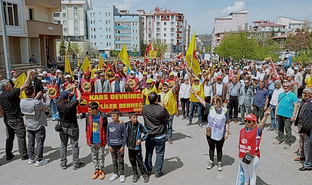 Kars'ta 1 Mayıs coşkuyla kutlandı