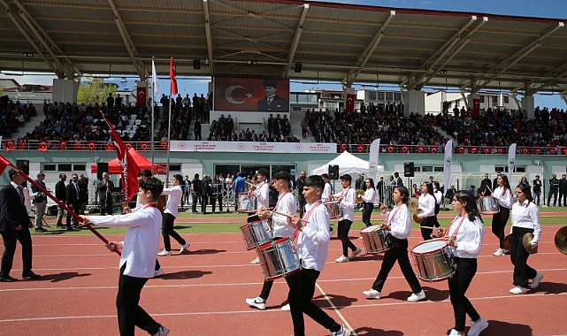 Kars'ta 105. kez '19 Mayıs' coşkusu yaşandı