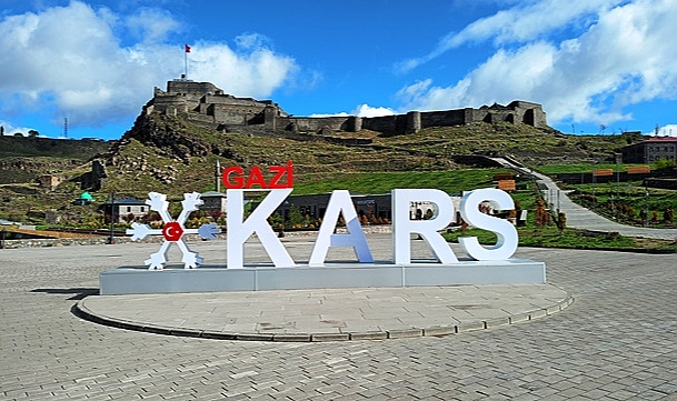 Kars'ta 278.335 kişiden 52.041'i genç