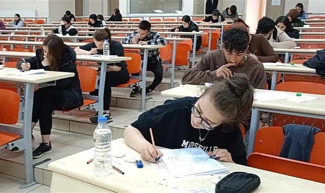 Kars’ta gerçeğini aratmayan sınav