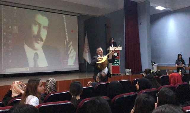 Kars'ta öğrencilere Aşık Murat Çobanoğlu anlatıldı