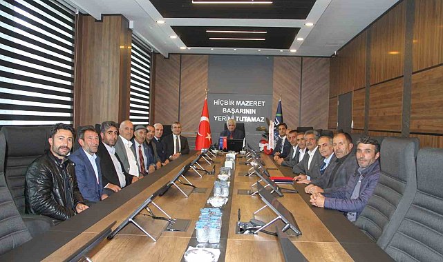 Köprüköy muhtarlarından Aras Elektrik'e ziyaret
