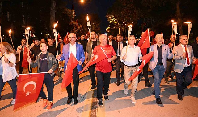 Malatya'da fener alayı yürüyüşü