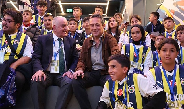 Malatyalı depremzede çocuklara Fenerbahçe Başkanı Ali Koç'tan sürpriz