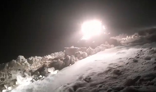 Mayıs ayında etkili olan kar yağışı yolu ulaşıma kapattı