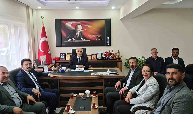 Mengi'den tebrik ziyareti
