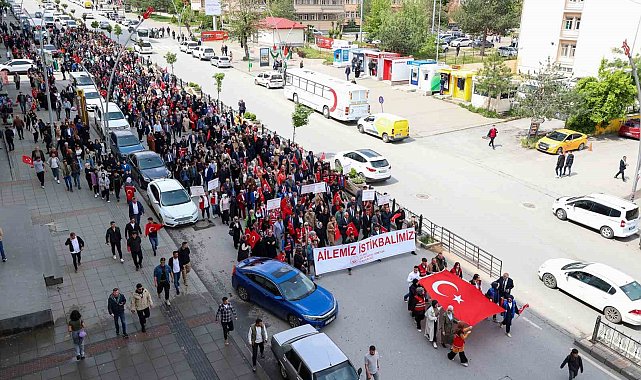 Muş'ta 'Biz Büyük Bir Aileyiz' yürüyüşü yapıldı