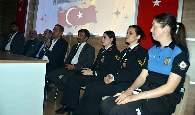 Muş'ta lise öğrencilerine yönelik 'Vatan ve Kahraman Buluşmaları' konferansı düzenlendi